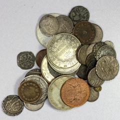 Group Lots - Worldwide (Assorted) WORLDWIDE: LOT of 31 coins, a very diverse group of coins including bronze, silver and gold coins from Umayyad, Ottoman Tripoli, Ottoman Egypt, Ottoman Turkey, Safavi