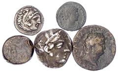 Lots antiker Münzen Allgemein 5 Münzen: Athen Tetradrachme, Makedonien Drachme Alexander der Große, Nero As (Victoria), Follis Constantin der Große, ägyptischer Mangir. schön bis sehr schön