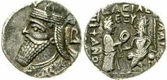 Tetradrachme, Seleukia, arsakid. Dat. 465 = 153. Gekr. Brb. mit langem Bart l., daneben B/König thront l., erhält Kranz von Tyche. Sellwood 84.16. sehr schön
