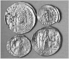 THE LAKEVIEW COLLECTION OF ANCIENT COINS BYZANTINE EMPIRE Justinian I, 527-565. No.: 7087 Schätzwert/Estimate: CHF 300.- d=41 mm Solidus. Bust with helmet, shield and globe cruciger facing. Rev. Angel