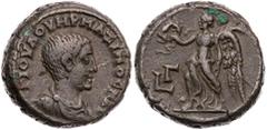 RÖMISCHE PROVINZIALPRÄGUNGEN ÄGYPTEN ALEXANDRIA Maximus Caesar, 236-238 n. Chr. BI-Tetradrachme 236/237 n. Chr. (= Jahr 3 des Maximinus I. Thrax) Vs.: gepanzerte und drapierte Büste n. r., Rs.: Nike s