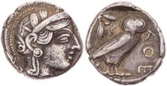 GRIECHISCHE MÜNZEN ATTIKA ATHEN AR-Tetradrachme um 440-420 v. Chr. Vs.: Kopf der Athena mit Helm und Lorbeer n. r., Rs.: Eule steht n. r., Kopf v. v., links Ölzweig neben Mondsichel Flament Taf. 22, 1