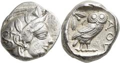 Attika: Athen: AR-Tetradrachme ca. 450 v.Chr. 17,13 g. Kopf der Athena mit lorbeerbekränztem attischem Helm nach rechts / Eule mit Olivenzweig mit Frucht und Mondsichel, AΘE. Sehr schön - vorzüglich. 