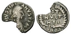 Iustinianus I AR 1/2 Siliqua, Carthage Iustinianus (527-565 AD). AR 1/2-Siliqua (15 mm, 0.96 g), Carthage, 534-565 AD. Obv. D N IVSTINI-ANVS PP AI, pearl-diademed and draped bust right. Rev. VOT /�MVL