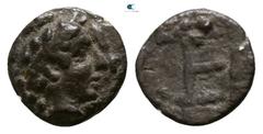 Greek Ionia. Kolophon circa 450-410 BC. Tetartemorion AR 5mm., 0,32g. Laureate head of Apollo right / TE monogram, all within incuse square. very fine Milne, Colophon 31; SNG Copenhagen –; SNG Kayhan 