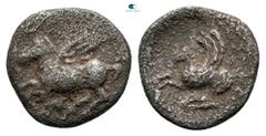 Greek Corinthia. Corinth circa 375-300 BC. Obol AR 11 mm, 0,79 g Pegasos with curled wing striding left / Pegasos with straight wing flying left. fine BCD Corinth 196 var. (Corinth, diobol); SNG Copen