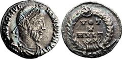 Roman Imperial Julian II. Siliqua; Julian II; 360-363 AD, Arles, Siliqua, 2.17g. RIC-309. Obv: D N FL CL IVL - IANVS P F AVG, Pearl-diademed, draped, cuirassed bust r., seen from front. Rx: VOT / X / 