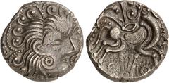 GAULE Péri-Armorique / Abrincatui. Statère au profil luniforme, Classe I "type de transition", var. 1 ND (fin de la première moitié du Ier siècle avant J.-C. et Guerre des Gaules). Av. Tête à droite, 