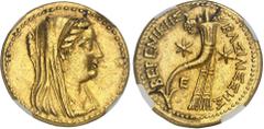 GRÈCE ANTIQUE - GREEK Royaume lagide, Ptolémée III (246-221 av. J.-C.). Pentadrachme d'Or, au standard attique, au nom et à l'effigie de Bérénice II ND (après 241 av. J.-C.), Alexandrie. NGC AU 5/5 3/