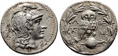 Griechische Münzen Attika. Athen Tetradrachme des neuen Stils 165-42 v. Chr. Kopf der Athena Parthenos mit dreibuschigem Greifenhelm nach rechts / Eule steht auf liegender Amphora nach rechts, links u