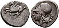 Griechische Münzen Korinthia. Korinthos Stater 375-300 v. Chr. Ähnlich wie vorher, jedoch hinter dem Athenakopf I und Artemis mit Fackel und geschultertem Zweig nach rechts laufend, sowie vor dem Hals