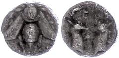 Ancient Coins Antike Münzen - Griechenland Ionien, Ephesus, Diobol (0,99g), 390-330 v. Chr. Av: Biene. Rev: Zwei Hirschköpfe einander gegenüber. Ss. ss Ancient Greek coins Ionien, Ephesus, Diobol (0, 
