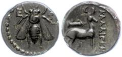 Ancient Coins Ionien Ephesos, AE (3,49g), 295-280 v. Chr. Av: Biene zwischen E und F. Rev: Stehender Jirsch nach rechts, darüber Köcher, davor Beamtenname. SNG Cop. 264, grüne Patina, ss. ss Ionia Eph