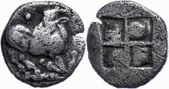 Ancient Coins Makedonien Aigai, AR Trihemiobol (0,85g), 500-480 v. Chr., Av: Ziege mit rückgewendetem Kopf r. kniend, darüber und darunter Kugel, Rev: Viergeteiltes Quadratum incusum, BMC 4, SNG ANS 5