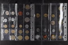 Collections and estates Europa ZYPERN, 1901-2010, Sammlung von unterschiedlichen Münzen auf mehreren Albumseiten. Erhaltung unterschiedlich. Insgesamt 68 Stück. Bilder der Sammlung/Photos of this coll