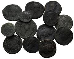 ANTIKE LOTS VARIA UND LOTS. Lot Römer (13). Lot aus 13 römischen Bronzemünzen von der Republik (1x Sextans) bis Galerius (1x Follis), darunter: 1x Sestertius von Antoninus Pius, 2x Sestertii von Marcu