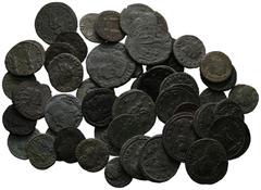 ANTIKE LOTS VARIA UND LOTS. Lot Römer (ca. 48). Lot aus ca. 48 spätrömischen Bronzemünzen ab Gallienus (2x AE-Antoniniani), darunter: 5x Antoniniani von Probus und 3x AE-Münzen von Valentinianus I. Me