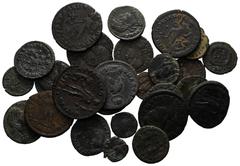 ANTIKE LOTS VARIA UND LOTS. Lot Römer (ca. 26). Lot aus ca. 26 spätrömischen Bronzemünzen von Constans I. (1x) bis Arcadius (2x), darunter: 1x Procopius, 2x Theodosius I., 1x Ael. Flaccilla, 1x Honori