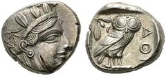 GRIECHISCHE MÜNZEN ATTIKA Athen (D) Tetradrachme (17,19g), ca. 449-404 v. Chr. Av.: Kopf der Athena mit attischem Helm und Lorbeerkranz n.r. Rv.: AΘE, Eule n.r., Kopf v.v., dahinter Olivenzweig und Mo