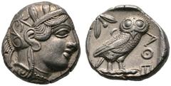GRIECHISCHE MÜNZEN ATTIKA Athen (D) Tetradrachme (17,17g), ca. 449-404 v. Chr. Kopf der Athena mit attischem Helm und Lorbeerkranz / Eule, dahinter Olivenzweig und Mondsichel. SNG Cop 31-40, SNG Münch