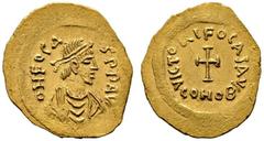 BYZANTINISCHE MÜNZEN Phocas (602-610) (D) Tremissis (1,47g), Constantinopolis, 603-607 n. Chr. Av.: o N FOCA-S PP AVC, Büste mit Perlendiadem, Drapierung und Kürass n.r. Rv.: VICTORI FOCAS AVG / CON O