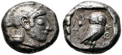 GRIECHISCHE MÜNZEN ATTIKA Athen (D) Tetradrachme (16,85g), ca. 500-480 v. Chr. Av.: Kopf der Athena mit attischem Helm n.r. Rv.: AÈE, Eule n.r., Kopf v.v., im oberen l. Feld Olivenzweig, alles im flac