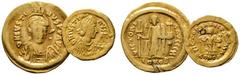 SAMMLUNG SPÄTRÖMISCHER UND BYZANTINISCHER GOLDMÜNZEN BYZANTINISCHE MÜNZEN. Iustinus I. (518-527). (D) Lot (2). Kleines Lot aus 1 Solidus (laut Sammlerkartei erworben bei Dorotheum, Wien, 1947) und 1 T