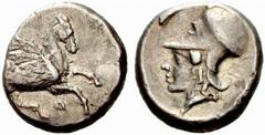 Griechenland KORINTHIA - Korinthos Korinthos Stater (8,60 g), 4 Jhdt. Av.: Pegasus fliegt rechts. Rv.: behelmter Kopf links, dahinter ?. s.sch. Estimate: EUR 150