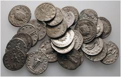 Ancient Coins ANTIKE LOTS Varia und Lots Lot Römische Kaiserzeit (25). Lot aus 16 AR-/Billon-Antoniniani des Valerianus I., 3 AR-/Billon-Antoniniani des Gallienus, 5 AR-/Billon-Antoniniani der Salonin