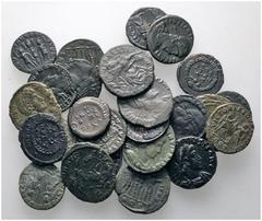 Ancient Coins ANTIKE LOTS Varia und Lots Lot Römische Kaiserzeit (25). Lot aus 24 Folles/Centenionalis des Constantius II. und 1 Follis/Centenionalis des Constantius Gallus, viele aus Aquileia, versch