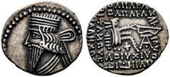 GRIECHISCHE MÜNZEN PARTHIA. Königreich der Arsakiden. Vologases III. (105-147). Drachme (3,37g), Ekbatana. Büste des Königs mit Diadem / Arsakes mit Bogen auf Thron, im r. Feld Monogramm. Sellwood 78.
