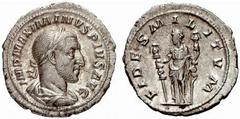 Maximinus Thrax - Domitius Domitianus RÖMISCHE KAISERZEIT Maximinus Thrax-235-238 Denar (3,09 g), Rom 235/236. Av.: IMP MAXIMINVS PIVS AVG, belorbeerte, drapierte und gepanzerte Büste rechts. Rv.: FID