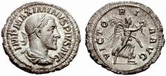 Maximinus Thrax - Domitius Domitianus RÖMISCHE KAISERZEIT Maximinus Thrax-235-238 Denar (2,91 g). Av.: IMP MAXIMINVS PIVS AVG, belorbeerte Büste im Küraß rechts. Rv.: VICTORIA AVG, Viktoria mit Kranz 