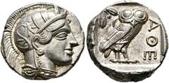 GRIECHISCHE MÜNZEN ATTIKA. Athen. (D) Tetradrachme (17,21 g), ca. 454-404 v. Chr. Av.: Kopf der Athena mit attischem Helm und Lorbeerkranz n.r. Rv.: AΘE, Eule n.r., Kopf v.v., dahinter Olivenzweig und