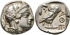 GRIECHISCHE MÜNZEN ATTIKA. Athen. (D) Tetradrachme (17,22 g), ca. 430-420 v. Chr. Av.: Kopf der Athena mit attischem Helm und Lorbeerkranz n.r. Rv.: AΘE, Eule n.r., Kopf v.v., dahinter Olivenzweig und