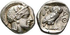 GRIECHISCHE MÜNZEN ATTIKA. Athen. (D) Tetradrachme (17,18 g), ca. 430-420 v. Chr. Av.: Kopf der Athena mit attischem Helm und Lorbeerkranz n.r. Rv.: AΘE, Eule n.r., Kopf v.v., dahinter Olivenzweig und