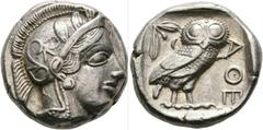 GRIECHEN ATTIKA. Athen. . (D) Tetradrachme (17,19 g), ca. 430-420 v. Chr. Av.: Kopf der Athena mit attischem Helm und Lorbeerkranz n.r. Rv.: AΘE, Eule n.r., Kopf v.v., dahinter Olivenzweig und Mondsic