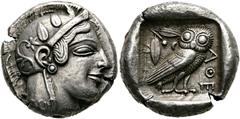 GRIECHISCHE MÜNZEN ATTIKA. Athen. Tetradrachme (17,16 g), ca. 475-465 v. Chr. Av.: Kopf der Athena mit attischem Helm und Lorbeerkranz n.r. Rv.: AΘE, Eule n.r., Kopf v.v., dahinter Olivenzweig und Mon