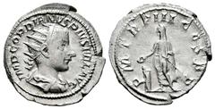 Roman Imperial Gordian III. Antoninianus. 240 AD. Rome. (Ric-IV 37). (Rsc-210). Anv.: IMP CAES M ANT GORDIANVS AVG, radiate, draped and cuirassed bust to right. Rev.: P M TR P II COS P P, Emperor stan