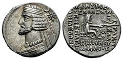 Greek Coins Kingdom of Parthia. Mithradates III. Drachm. 58/7-55 a.C. Mithradatkart. (Sellwood-41.6). (Sunrise-357). Anv.: Diademed bust to left, wearing segmented necklace with medallion; crescent an