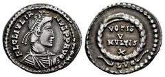 Roman Imperial Julian II Apostata. Siliqua. 360-363 d.C. Lugdunum. (Ric-VIII 218). (Rsc-163). Anv.: FL CL IVLIANVS P P AVG, pearl-diademed, draped and cuirassed bust to right. Rev.: VOTIS V MVLTIS X i