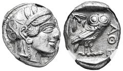 Greek Coins Attica. Athens. Tetradrachm. 454-404 BC. (Gc-2526). (Sng Cop-31). Anv.: Head of Athena right, wearing crested Attic helmet ornamented with three olive leaves above visor and spiral palmett