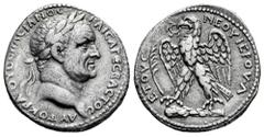 Roman Imperial Vespasian. Tetradrachm. 70-71 AD. Antioch. (McAlee-346). (Prieur-124). Anv.: AYTOKPA OYЄCΠACIANOC KAICAP CЄBACTOC. Laureate head to right. Rev.: ЄTOYC NЄOY IЄPOY Γ. Eagle standing to le