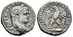 Imperio Romano Caracalla. Tetradracma. 209-212 d.C. Tiro. (Prieur-1535). (Gig-2679). Anv.: ΑΥΤ ΚAI ΑΝ ΤWΝΙΝΟC CΕ. Cabeza laureada a derecha. Rev.: ΔΗΜΑΡX ΕΞ ΥΠΑΤΟCΤΟΓ. Águila de pie sobre garrote, cab
