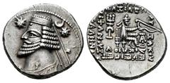 Greek Coins Kingdom of Parthia. Drachm. 57-38 BC. Ekbatana. (Sellwood-48.9). (Sunrise-381). Anv.: Diademed and draped bust to left; star to left, crescent above star to right. Rev.: ΒΑΣΙΛΕΩΣ ΒΑΣΙΛΕΩΝ 