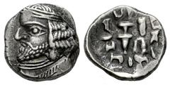 Greek Coins Kings of Persis. Vahšīr (Oxathres). Drachm. 1st century BC – 1st century AD. (Alram-582 var.). (Sunrise-605 var.). (Tesorillo-R. Persis 2, Plate Coin). Anv.: Draped and diademed bust to le