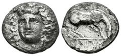 Greek Coins / Grecia Antigua Tesalia. Larissa. Dracma-Drachm. 361-353 a.C. (Cy-1700). Anv.: Cabeza de la ninfa Larissa de frente, ligeramente a izquierda. Rev.: Caballo echándose a derecha. Ag. 4,91 g