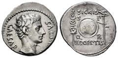 Roman Imperatorial Augustus. Denarius. 19 BC. Colonia Patricia (Córdoba). (Ffc-181). (Ric-86a). (Cal-749). Anv.: CAESAR AVGVSTVS bare head of Augustus right. Rev.: SIGNIS RECEPTIS above and below S.P.