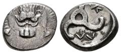 Greek Coins Lycian Dynasts. Perikles. 1/3 stater. 390-375 BC. (Sng Cop-32). (Sng von Aulock-4255). Anv.: Scalp of lion facing. Rev.: Triskeles, Lykian legend around; all within shallow incuse circle. 