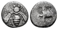 Greek Coins Ionia. Drachm. 500-420 BC. (SNG Kayhan-140). Anv.: Bee; ΕΦEΣION around. Rev.: Quadripartite incuse square . Ag. 3,18 g. VF. Est...100,00. SPANISH DESCRIPTION: Ionia. Ephesos. Dracma. 500-4
